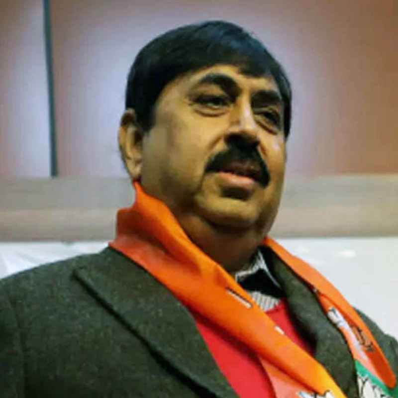 সাধনার ভাই প্রমোদ গুপ্তও সক্রিয় রাজনীতি করেন। বিধায়কও হয়েছিলেন তিনি। তবে চলতি বছরে উত্তরপ্রদেশ বিধানসভা নির্বাচনে এসপির সঙ্গে সম্পর্ক ছিন্ন করে বিজেপিতে যোগ দেন প্রমোদ।