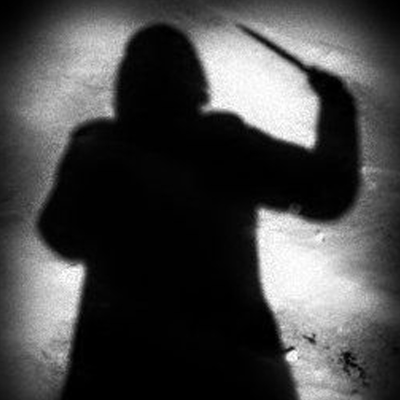 পুলিশ জানায়, বোনের স্বামীকে প্রথমে প্রেমিকার জীবন থেকে সরে যাওয়ার অনুরোধ করেছিলেন দীপক। কিন্তু তাতে খুব একটা লাভ হয়নি। নাহিদকে তাই খুন করার সিদ্ধান্ত নিয়ে ফেলেন দীপক।