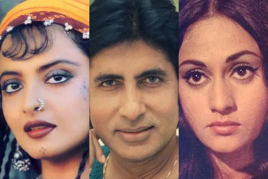 ঠিক এইরকম একটা সময়েই স্টারডাস্ট পত্রিকাকে দেওয়া সাক্ষাৎকারে এই ঘটনাটি বর্ণনা দিয়েছিলেন রেখা। এ-ও বলেছিলেন, জয়াকে দেখে তাঁর খারাপ লেগেছিল।