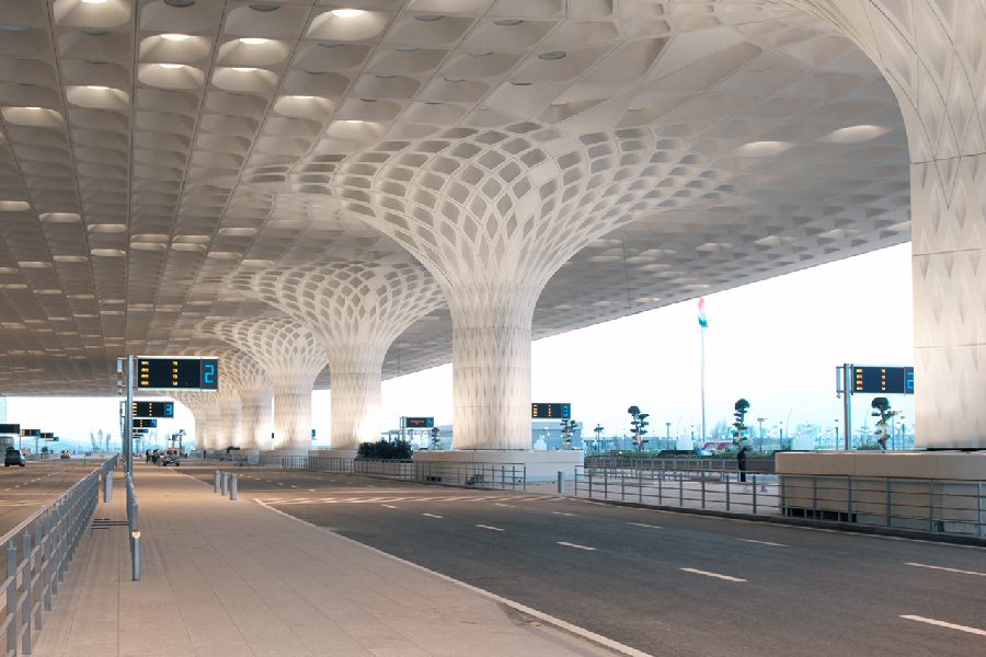 প্রতিদিনের কর্মকাণ্ড চালানোর জন্য ৯৫ শতাংশ বিদ্যুৎ সরবরাহ করে পরিবেশবান্ধব জল এবং বায়ুশক্তি।