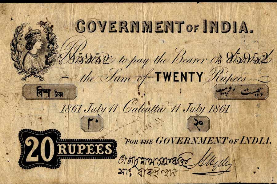 এই সময়েই ব্রিটিশাধীন ভারতে প্রথম কাগজের তৈরি টাকা ব্যবহারের চল শুরু হয়। ১৮৫৭ সালে বিদ্রোহের পর ব্রিটিশরা ‘রুপি’কেই প্রধান মুদ্রা হিসাবে চালু করেন। এই কাগজি মুদ্রাগুলিতে সেই সময় রানি ভিক্টোরিয়ার প্রতিকৃতি ব্যবহার করা হত।
