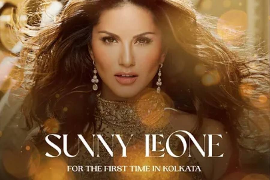 অনলাইনে পাওয়া যাবে টিকিট। মূল্য মাত্র ৯৯৯ টাকা। অফলাইনে টিকিট বুক করতে যোগাযোগ করুন এই নম্বরে- ৯৯০৩১০৮৮৯১