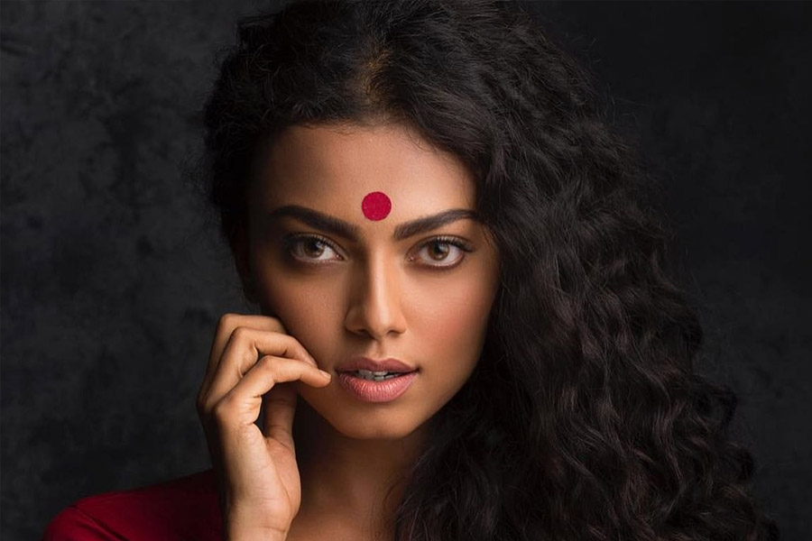 ২০১০ সালে সাজিদ খানের পরিচালনায় মুক্তি পেয়েছিল ‘হাউজফুল’ ছবিটি। এই ছবিতে একটি চরিত্র পাইয়ে দেওয়ার নামে পাওলাকে নগ্ন হওয়ার প্রস্তাব দেন সাজিদ বলে অভিযোগ জানান তিনি। শুধু তাই নয়, পাওলার শরীরে বি‌ভিন্ন জায়গায় স্পর্শ করে শারীরিক হেনস্থা করেন সাজিদ, নোংরা কথা বলেন বলেও অভিযোগ করেছেন পাওলা।