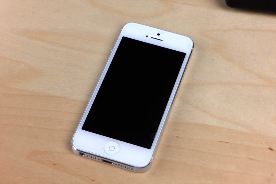 পর দিন সকাল ৯টার পর বুদ্ধিনাথের ফোন বন্ধ হয়ে যায়। এর পরই তাঁর পরিবার নিখোঁজ হওয়ার বিষয়ে স্থানীয় থানায় একটি অভিযোগ দায়ের করে।