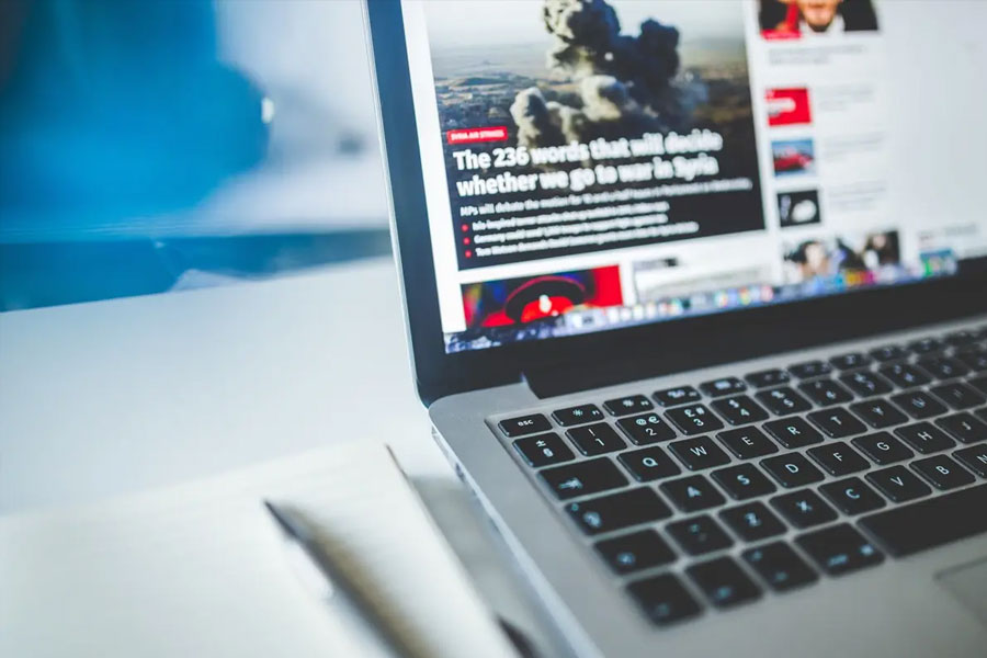 বুদ্ধিনাথের পরিবারের দাবি ছিল, বুদ্ধিনাথ তাঁর ওয়েবসাইটে এলাকার বেশ কয়েকটি ভুয়ো নার্সিংহোমের তথ্য প্রকাশ্যে আনেন। এর পর থেকেই তিনি এই সব নার্সিংহোমের মালিকের কুনজরে পড়েন।