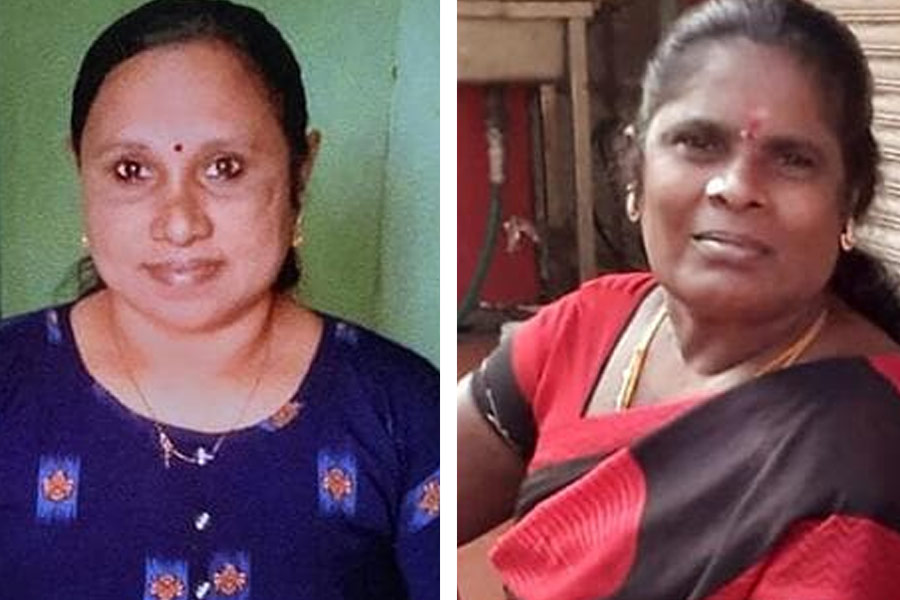 বাঁদিকে রোশিলি ও ডানদিকে পদ্মা। ( মৃত দুই মহিলা) 