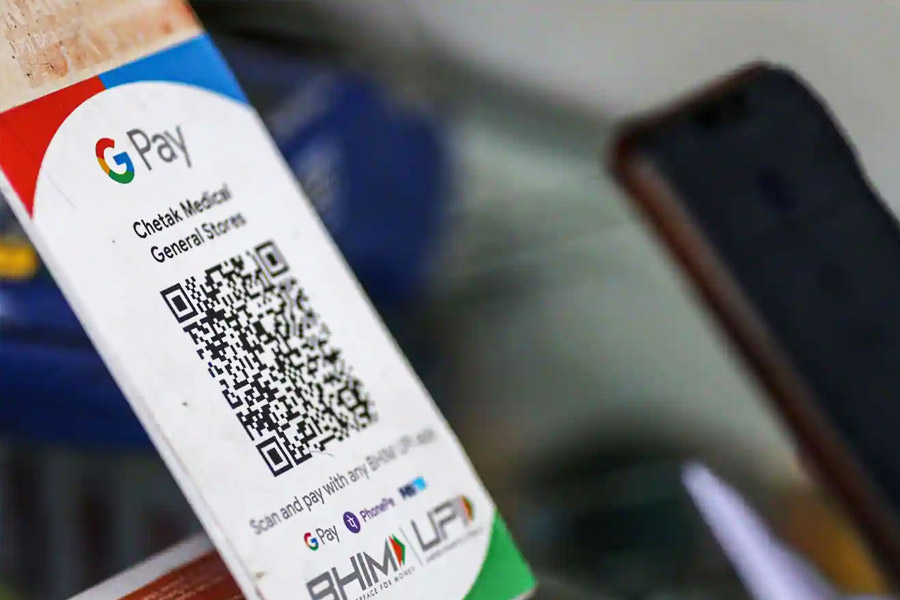 গুগলপে, ফোনপে, পেটিএম প্রভৃতি ইউপিআই অ্যাপের ব্যবহার রমরমিয়ে বাড়তে থাকে।