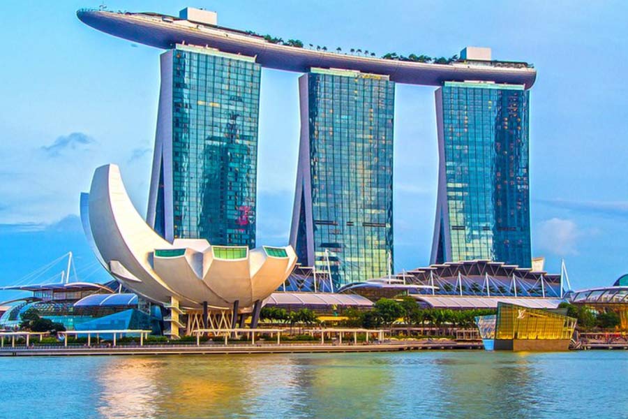 ২০২০ সালের গোড়ার দিকে সিঙ্গাপুরে সর্বপ্রথম ভারতীয় ইউপিআই ব্যবস্থা এবং রুপে কার্ডের প্রচলন হয়।