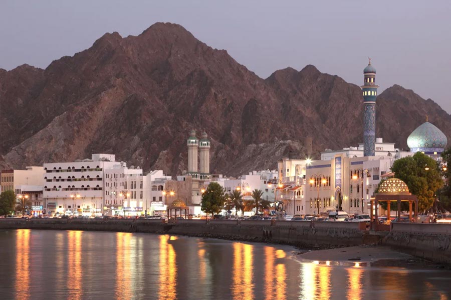 সম্প্রতি এই তালিকায় যুক্ত হয়েছে ওমান। ওমান বিশ্বের সপ্তম দেশ যেখানে ভারতীয় ইউপিআই এবং রুপে কার্ডের মাধ্যমে টাকা লেনদেন করা শুরু হবে।