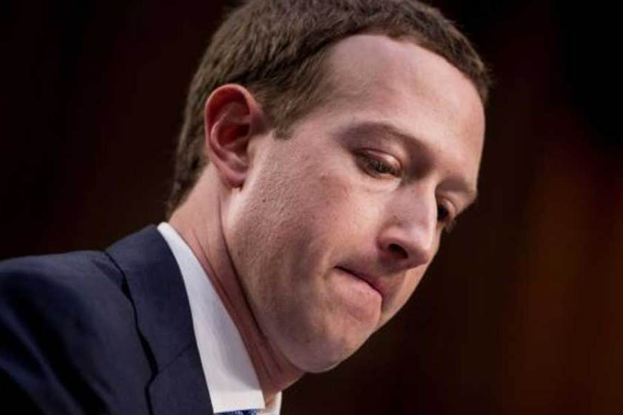 সকাল থেকে মাথায় হাত তারকাদের! হু হু করে কমছে ফেসবুকে ফলোয়ারদের সংখ্যা