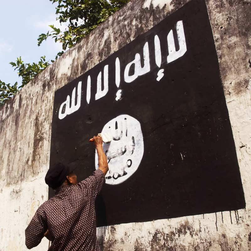 জেহাদি জনের মৃত্যু হয়েছে। তাঁর জায়গা নিয়েছেন লিটল জন। নামে লিটল থাকলেও এটা বলা হয়, জেহাদি জনের চেয়েও বেশি নৃশংস এবং নিষ্ঠুর এই দ্বিতীয় জন। 