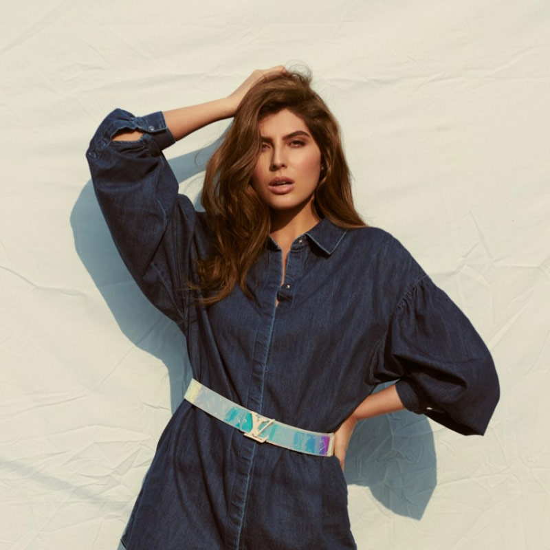 এর পর অভিনয়ের দিকে ঝুঁকতে শুরু করেন। স্কুলের পড়াশোনা শেষ হওয়ার পর জার্মানির হ্যানোভারে এক বছরের জন্য অভিনয় শেখার জন্য ওয়ার্কশপ করেন তিনি। 