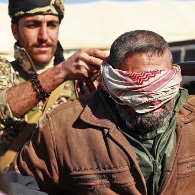 ‘আবু আহমাদ আল-চিহুয়াহুয়া’ নামে পরিচিত এই জঙ্গি নেতার বিশেষত্ব হল তিনি নাকি পকেটে করে রকেট লঞ্চার নিয়ে ঘোরেন। আজ থেকে সাত বছর আগে একটি ছবিতে তাঁকে প্রথম দেখা গিয়েছিল। কিন্তু তার পর থেকে তাঁকে আর খুব বেশি প্রকাশ্যে দেখা যায়নি। 