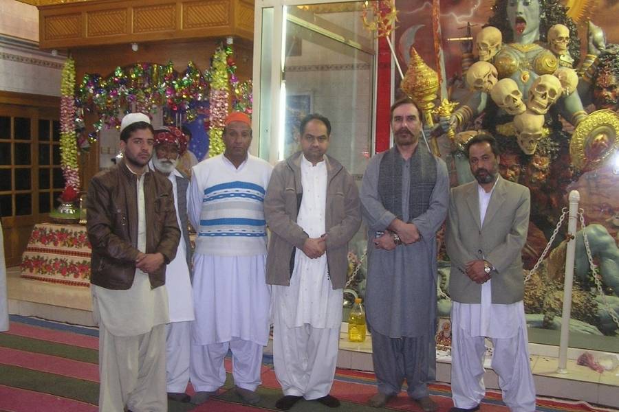 প্রতি বছর কার্তিক মাসের অমাবস্যা তিথিতে মহা সমারোহে পুজো হয় এই মন্দিরে। হিন্দুদের পাশাপাশি, বালুচ মুসলিমরা যথাসম্ভব সাহায্য করে থাকেন মন্দিরের অনুষ্ঠানে।  