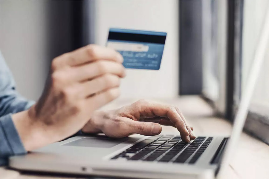 তদন্তে নেমে পুলিশ জানতে পারে এই প্রতারণা চক্রে জড়িত আরও একটি সংস্থা। তার নাম ‘বেটনেক নেটওয়ার্কস প্রাইভেট লিমিটেড’। সঞ্জয় কুমার নামে দিল্লির এক বাসিন্দা ওই সংস্থার নামে একটি অ্যাকাউন্ট খোলেন। 