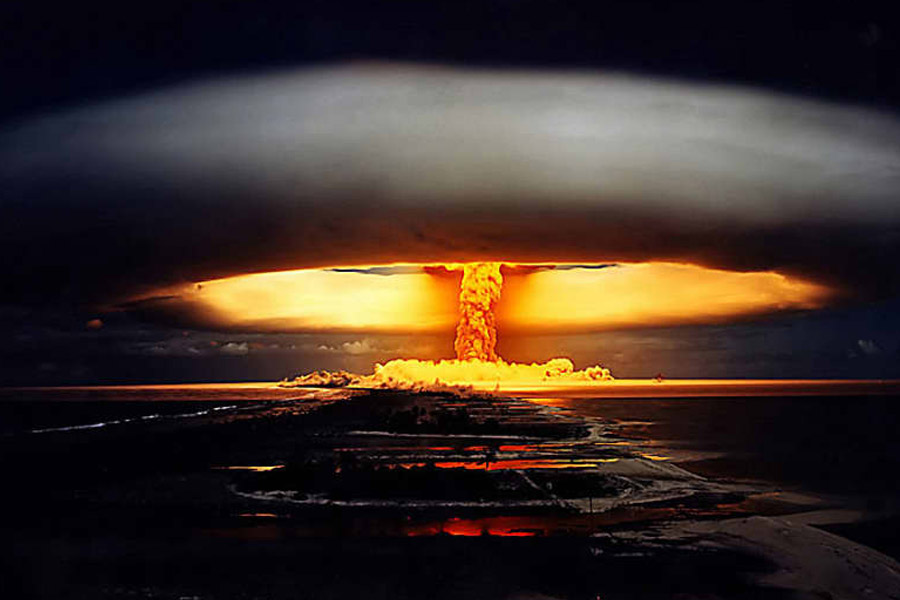 পৃথিবীতে বড় কোনও যুদ্ধ শুরু হলে এই বাড়ি হবে সবচেয়ে নিরাপদ আশ্রয়। পরমাণু বোমার আঘাতেও সাইবারহাউজ়ের কোনও ক্ষতি হবে না বলে দাবি করা হয়েছে।