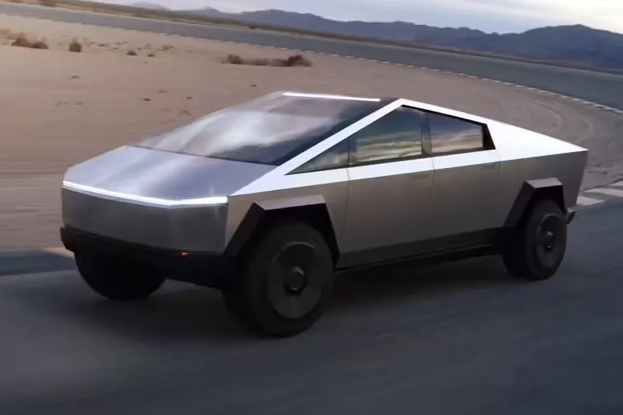 টেসলার তৈরি বুলেটপ্রুফ সাইবারট্রাক বাজারে আনা হবে ২০২৩ সালে। ইতিমধ্যে সেই গাড়ি কেউ কেউ বুকও করে রেখেছেন বলে খবর। সাইবারট্রাকের কথা মাথায় রেখেই সাইবারহাউজ়ের পরিকল্পনা করা হয়েছে।