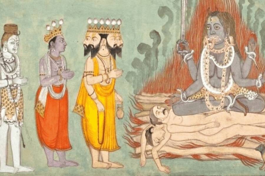 মা কালীর উৎপত্তি নিয়ে একাধিক কাহিনি রয়েছে সনাতন শাস্ত্রে। দেবী কালীর একাধিক রূপভেদের উল্লেখ রয়েছে তন্ত্র পুরাণে। 