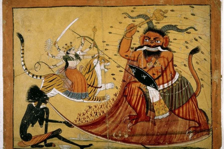 অসুরদের প্রধান, রক্তবীজ ছিল ব্রহ্মার বরপ্রাপ্ত। তার এক ফোঁটা রক্ত মাটিতে পড়লেই তা থেকে জন্ম নিচ্ছিল একাধিক অসুর।