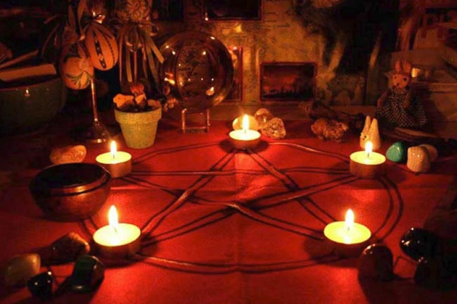 জানা যায়, সাংবাদিক ধীরেন্দ্র কোলন্দরের কীর্তি জানতে পেরে গিয়েছিলেন। তাই তাঁকেও মেরে ফেলার সিদ্ধান্ত নেওয়া হয়। 