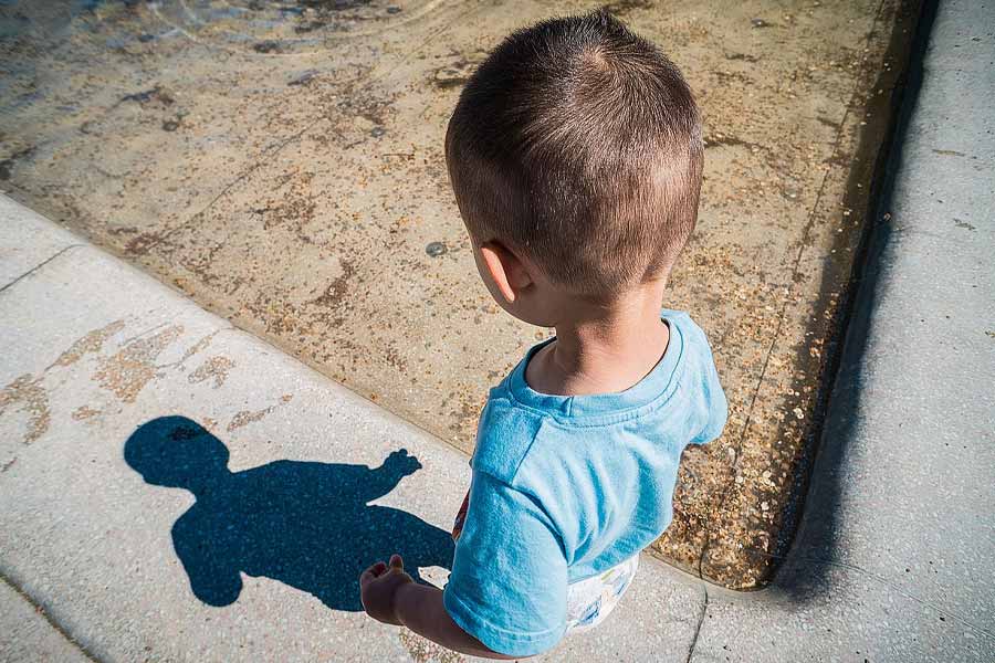 এই ঘটনার পর বিচারপতি নির্দেশ দেন, সারার সঙ্গে জেমস কোনও রকম যোগাযোগ রাখতে পারবেন না। এমনকি, তিনি ‘স্পার্ম ডোনার’ হিসাবে কোনও বিজ্ঞাপনও দিতে পারবেন না।