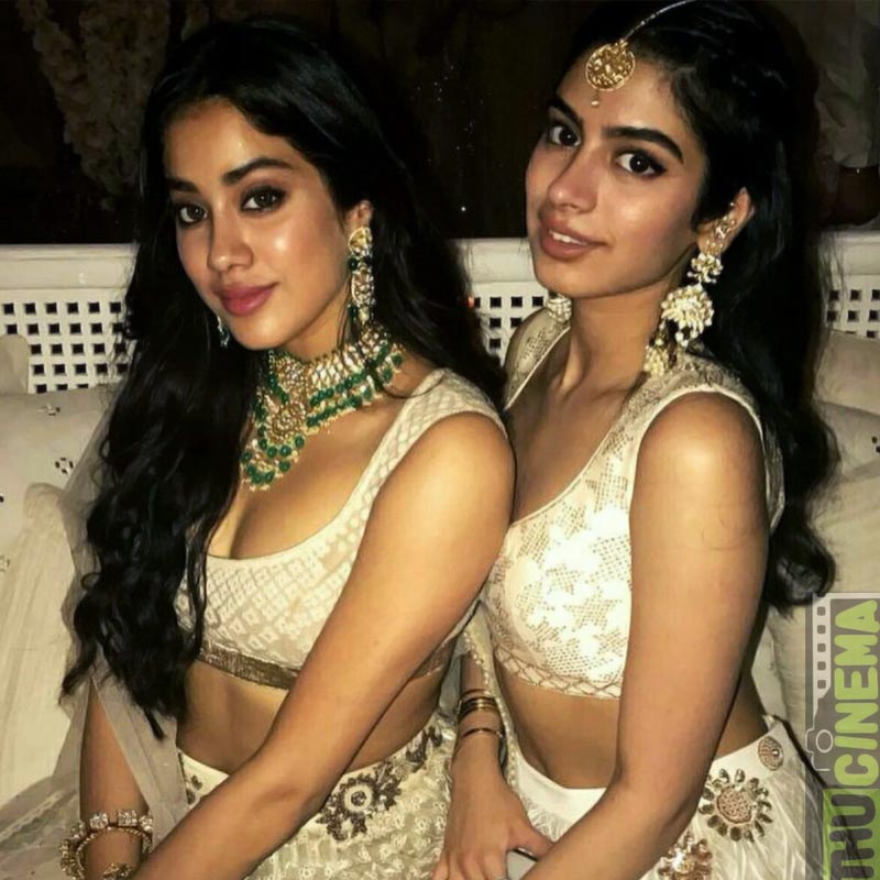  সংবাদ সংস্থা সূত্রে খবর, এই বাড়ির মূল্য ৩৯ কোটি টাকা। বর্তমানে এই বাড়িতেই বোন খুশির সঙ্গে থাকেন অভিনেত্রী।