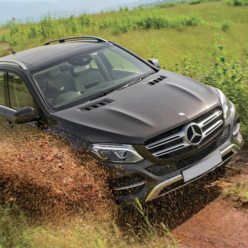 সংবাদ সংস্থায় প্রকাশ, এই গাড়িটির মূল্য ৬৭ লক্ষ ১৫ হাজার টাকা।