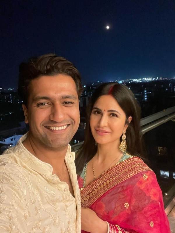 করবা চৌথে ভিকি কৌশলের জন্য ব্রত রাখলেন ক্যাটরিনা।