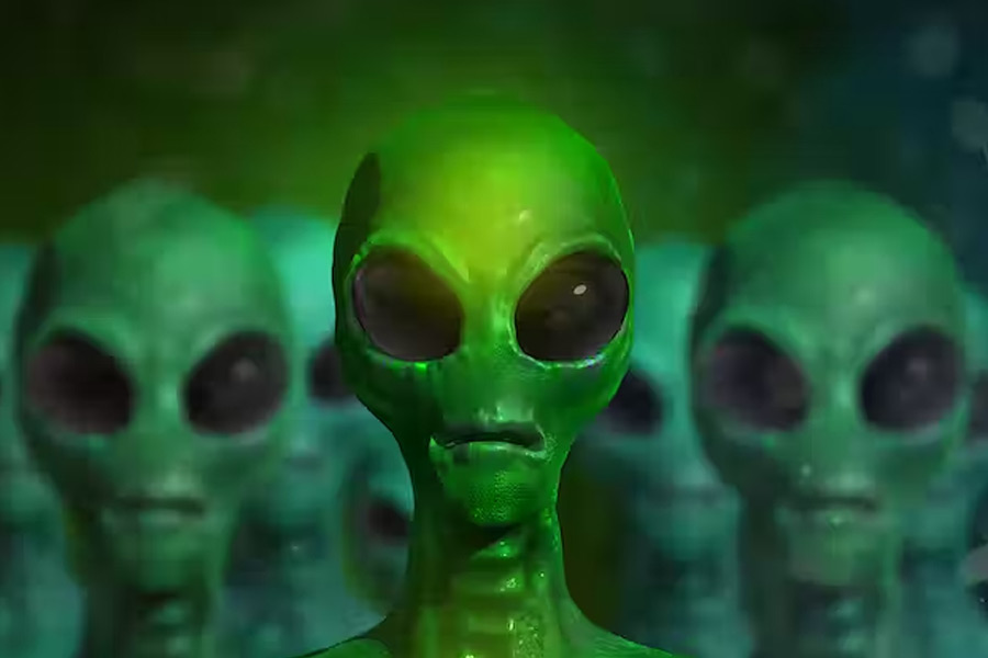 ভূবিজ্ঞানীর তত্ত্ব খারিজ করে তাঁদের পাল্টা প্রশ্ন, পাথরের খাঁজ এত নিখুঁত এবং মসৃণ হয় কী ভাবে? যদিও তাঁদের তত্ত্বের বিশ্বাসযোগ্যতা নিয়েও প্রশ্ন উঠেছে। ওই তত্ত্ব অনুযায়ী, এটি পৃথিবীতে পা রাখা ভিন্‌গ্রহীদের কাজ।