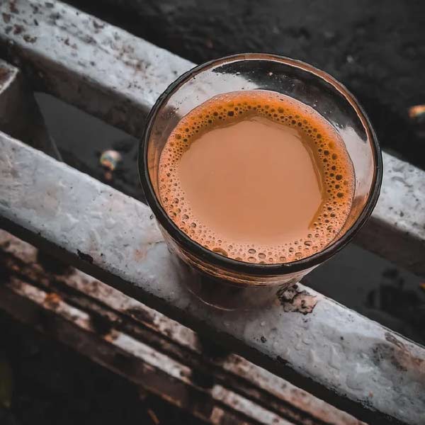 ওই ভিডিয়ো দেখে নানা মন্তব্য আসতে থাকে। এক জন বর্তিকার উদ্দেশে লেখেন, “আমি আপনার হাসি এবং সাহস দেখে মুগ্ধ। আমি আপনার মঙ্গলের জন্য প্রার্থনা করছি।”