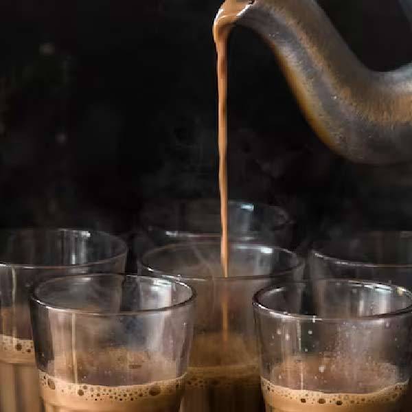 একটি সাক্ষাৎকারে প্রিয়ঙ্কা জানিয়েছিলেন, তিনি এমবিএ পাস করে চায়ের দোকান দেওয়া প্রফুল্ল বিল্লোরের দ্বারা অনুপ্রাণিত হয়েছিলেন। প্রসঙ্গত, প্রফুল্লর চায়ের দোকানের নাম ‘এমবিএ চায়েওয়ালা’।