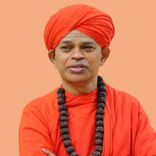 নাবালিকাদের অভিযোগ, শিবমূর্তি ২০১৯ থেকে ২০২২ এর মধ্যে বহু বার তাদের যৌন নিগ্রহ করেছেন। 