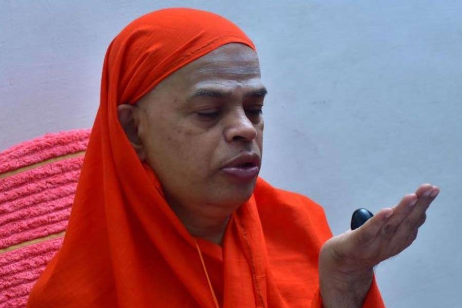 চার নাবালিকার অভিযোগের ভিত্তিতে পুলিশ শিবমূর্তি এবং তাঁর ছয় সহযোগীর বিরুদ্ধে এফআইআর দায়ের করে তদন্ত শুরু করেছে। 