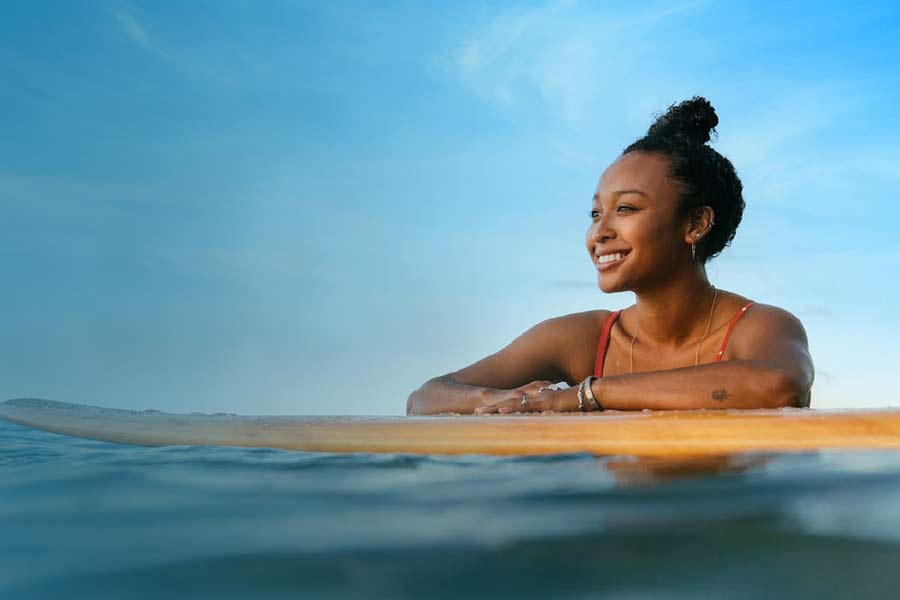 হোটেল কর্তৃপক্ষ জানিয়েছেন, বিশেষ স্পা, দম্পতিদের একসঙ্গে যোগাসনের পাঠ, সুইমিং পুলে ভেসে একান্তে প্রাতঃরাশ, এমন বহু বিলাসিতারই ব্যবস্থা করে গোয়ার ‘দ্য পার্ক’। 