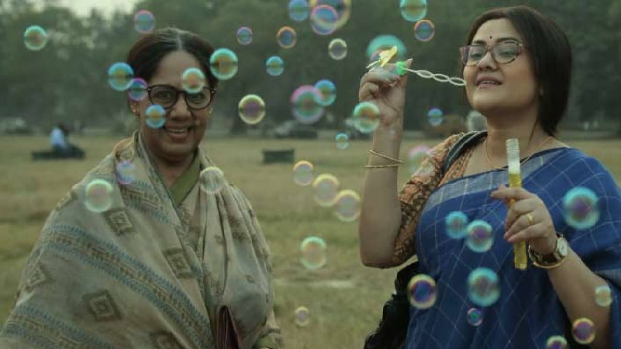 ঝরঝরে সংলাপেও যে দর্শকের মন ছোঁয়া যায়, তা প্রমাণ করে দিলেন সম্রাজ্ঞী বন্দ্যোপাধ্যায়।