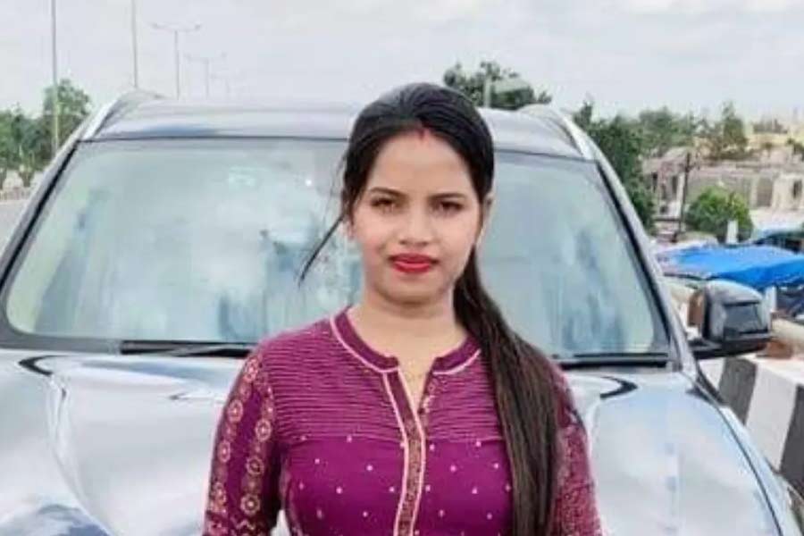 কালাহান্ডির নাম শুনলেই দুর্ভিক্ষ, অনাহার এই ছবিটাই ভেসে ওঠে। ওড়িশার এই জেলারই লানজিগড়ে জন্ম অর্চনার। তবে বড় হয়েছেন ওই জেলারই কেসিঙ্গাতে। এখানেই তাঁর মা কাজ করতেন। যদিও ২০১৫ সালে ভুবনেশ্বরে চলে আসেন অর্চনা।