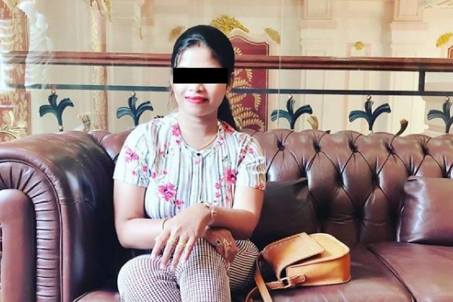 সময় যত গড়িয়েছে, অর্চনার জীবনযাপনের ধারাও বদলেছে। বিলাসবহুল জীবনযাপনে অভ্যস্ত হয়েছেন। ভুবনেশ্বরে ৩ কোটি টাকার প্রাসাদোপম বাংলো, নাখারার কাছে একটি সুবিশাল ফার্মহাউস রয়েছে তাঁর। 