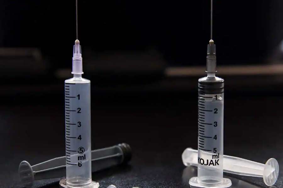 বেশির ভাগ ক্ষেত্রেই দেখা গিয়েছে, এক একটি শিশুকে হত্যা করতে প্রায় তিন বার করে চেষ্টা চালিয়েছেন লুসি। ইলসুলিন প্রয়োগ করে যে দু’টি শিশুকে খুন করা হয়েছে, তাদের শরীরেও অন্তত তিন বার সুচ ফোটানো হয়েছে।