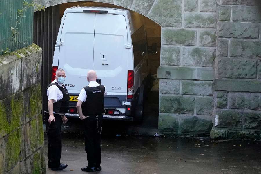 লুসির ডায়েরি থেকে জানা গিয়েছে, শিশুদের নিত্যনতুন কোন উপায়ে অল্প প্রয়াসেই মেরে ফেলা যায়, তা নিয়ে রীতিমতো পড়াশোনা করতেন তিনি। আপাতত, বিচারবিভাগীয় হেফাজতে রয়েছেন এই শিশুঘাতক।