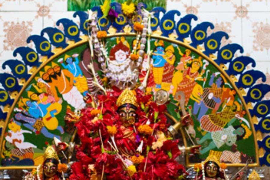 সাহা পরিবারে আদি দেবী দূর্গা পূজিত জগজ্জননী রূপেই