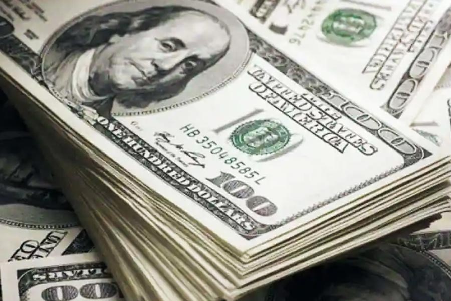 ফেসবুক যখন তাদের বাৎসরিক আর্থিক ফলাফল প্রকাশ করে, তখনই সংস্থার তরফে অনুমান করা হয়, বিনিয়োগ করা অর্থের মধ্যে প্রায় ১,০০০ কোটি ডলার ফিরে আসার প্রায় কোনও আশাই নেই। 