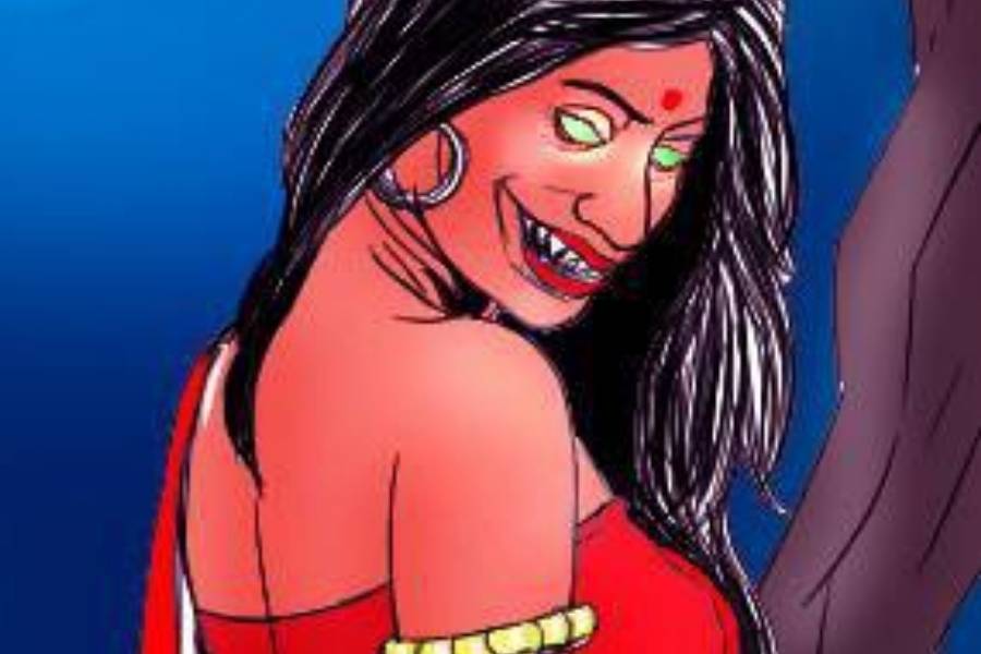 পেত্নি -ভুতেদেরও নারী-পুরুষের ভেদাভেদ আছে খানিক। ভূত সম্প্রদায়ের মহিলা প্রতিনিধি হল পেত্নি। মনে করা হয়, অবিবাহিতা নারী অতৃপ্তি নিয়ে মারা গেলে তারা হয় পেত্নি। এরা সাধারণত মৃত্যুর পরেও খারাপ অভিসন্ধি নিয়ে পৃথিবীতে বিচরণ করে। ভীষণ বদমেজাজি এবং আক্রমণাত্মকও বটে। 