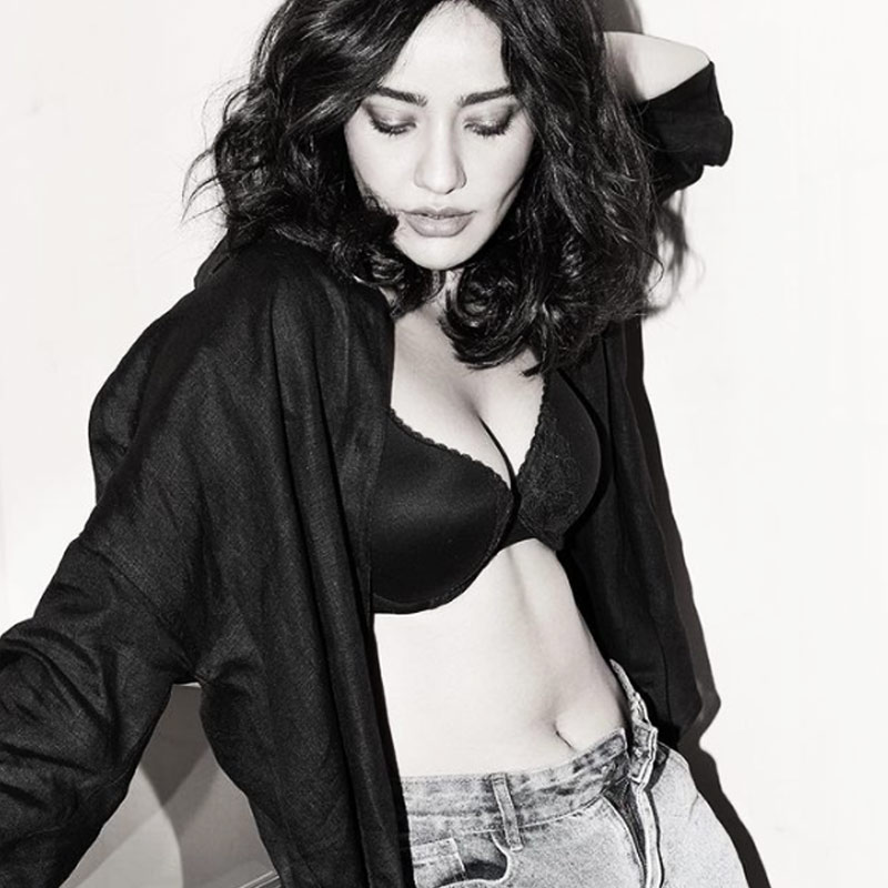 নেহার বলিউডে আত্মপ্রকাশ ২০১০ সালে। অভিনেতা ইমরান হাসমির বিপরীতে ‘ক্রুক’ ছবিতে অভিনয় করেন তিনি। এই ছবি বক্স অফিস ব্যাপক সাফল্যও পেয়েছিল। এই ছবির গানও দর্শকদের মন ছুঁয়ে গিয়েছিল।