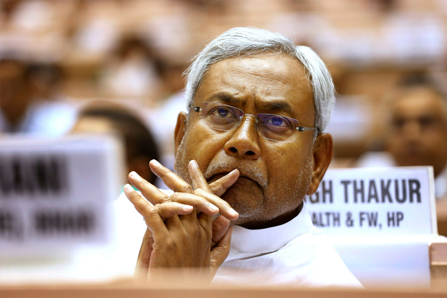 Youth arrested from Gujarat for issuing death threat to Bihar CM Nitish Kumar 