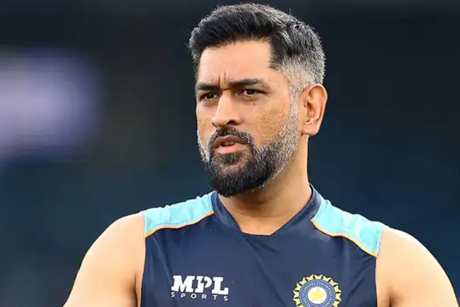 উইকেটরক্ষকদের রেকর্ডে সবার উপরে মহেন্দ্র সিংহ ধোনি। উইকেটের পিছনে দাঁড়িয়ে ৩৩টি ম্যাচে ৩২টি উইকেট নিয়েছেন। দ্বিতীয় স্থানে কামরান আকমল। তিনি নিয়েছেন ৩০টি উইকেট। ২৭টি উইকেট নিয়েছেন দীনেশ রামদিন।