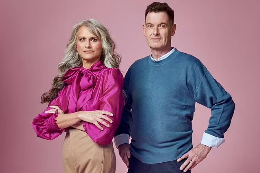 ডেভিডের বয়স ৬০, সেরেনা ৫৭।