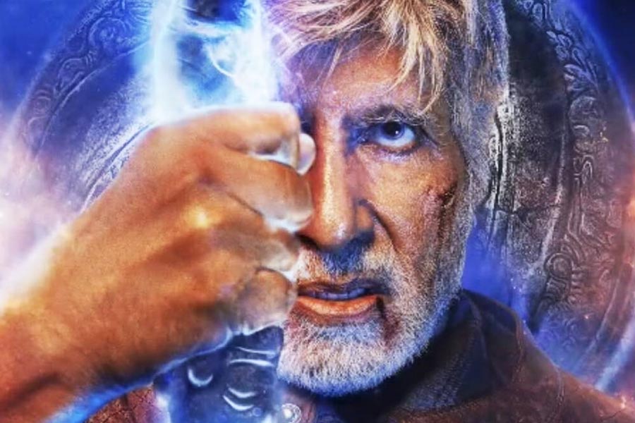 সেপ্টেম্বর মাসে বলিউডের বক্স অফিসে বিপুল সাড়া ফেলেছিল ‘ব্রহ্মাস্ত্র’ ছবির প্রথম পর্ব। রনলিয়া জুটিকে প্রথম বারের জন্য বড় পর্দায় দেখা গেলেও এই ছবিতে শাহরুখ খান, নাগার্জুন, মৌনি রায়ের মতো জনপ্রিয় তারকাদের অভিনয় করতে দেখা যায়।