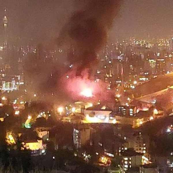 সরকারি পরিসংখ্যান অনুযায়ী, শনিবার ওই ভয়াবহ অগ্নিকাণ্ডে ৪ জন কারাবন্দির মৃত্যু হয়েছে। জখম হয়েছেন মোট ৬১ জন। যদিও প্রকৃত সংখ্যাটি বেশি বলে মনে করা হচ্ছে।