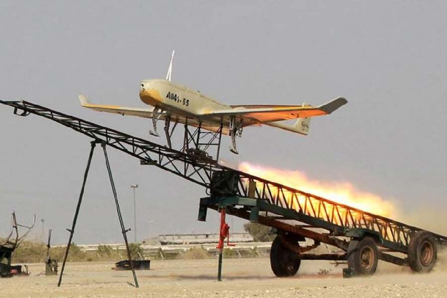 ইউক্রেনে নতুন করে হামলার প্রয়োজন নেই বলে জানিয়েছিলেন রুশ প্রেসিডেন্ট ভ্লাদিমির পুতিন। কিন্তু সেই কথা নিজেই ভাঙলেন তিনি! সোমবার সকালে নতুন করে ইউক্রেনের মাটিতে হামলা চালানোর অভিযোগ উঠল রাশিয়ার বিরুদ্ধে।