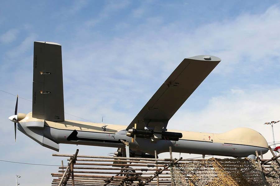 সোমবার কিভে ইরানের ‘কামিকাজে ড্রোন’ দিয়ে রাশিয়া হামলা চালিয়েছে বলে দাবি করেছে ইউক্রেন। রাজধানী শহরের মধ্য শেভচেনকিভস্কে জেলায় একাধিক বিস্ফোরণের ঘটনা ঘটেছে।